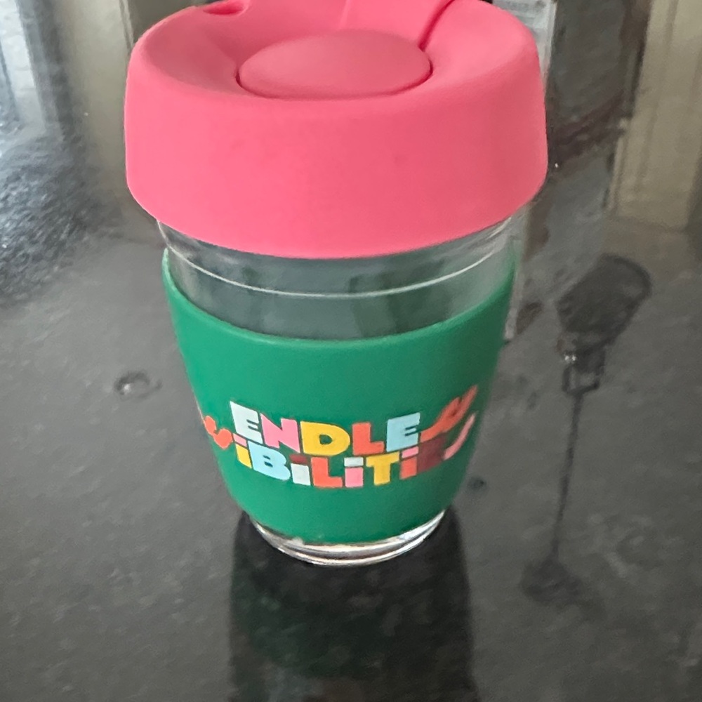 NWT ban.do glass “Endless Possibilities” Heat Proof Reusable 12 oz coffee cup